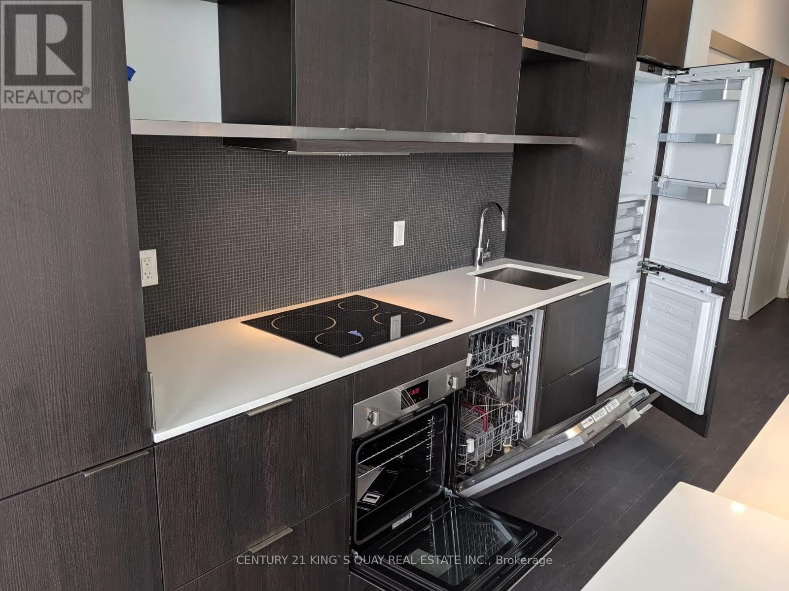 2903 - 197 Yonge Street, Toronto, Ontario  M5B 1M4 - Photo 9 - C12482095