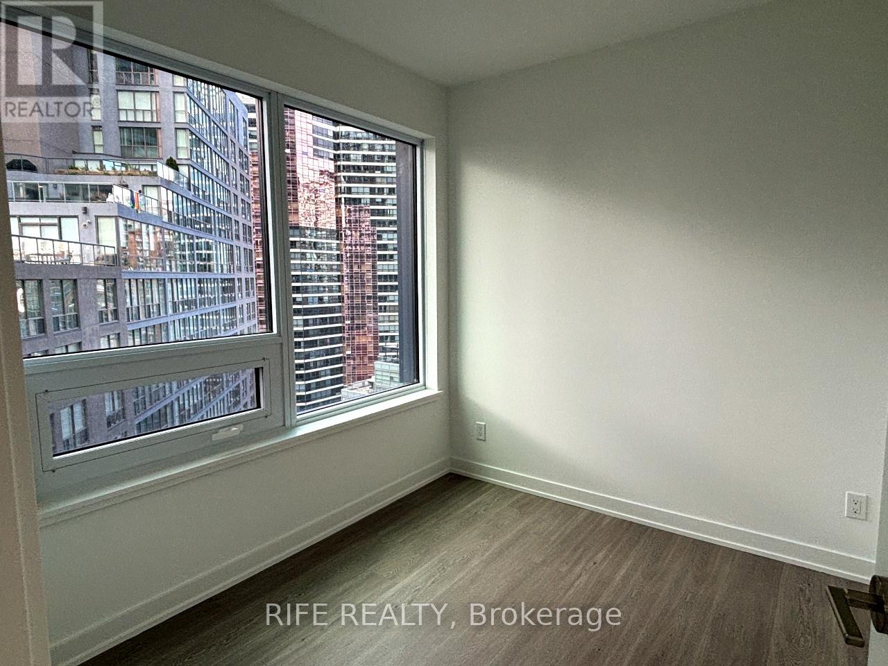 2316 - 8 Wellesley Street W, Toronto (Bay Street Corridor), Ontario  M4Y 1E7 - Photo 5 - C12482100
