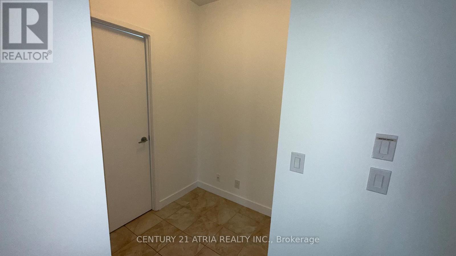 4012 - 14 York Street, Toronto (Waterfront Communities), Ontario  M5J 0B1 - Photo 4 - C12482109