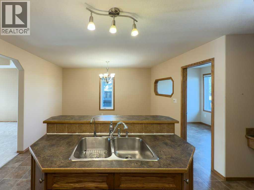 4412 58 Street Close, Rocky Mountain House, Alberta  T4T 0A4 - Photo 13 - A2264203