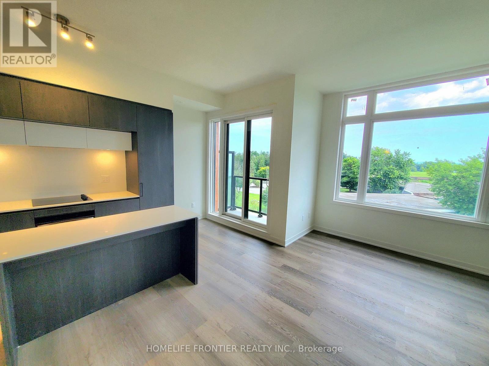 219 - 8 STECKLEY HOUSE LANE, Richmond Hill, Ontario