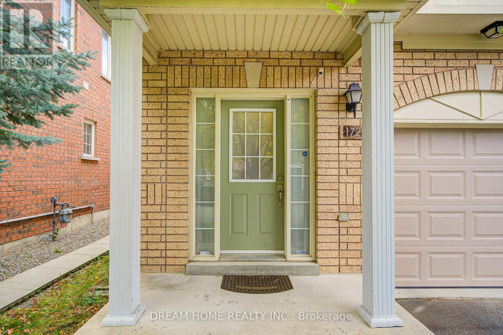 172 Tom Taylor Crescent, Newmarket, Ontario  L3X 3E9 - Photo 4 - N12482099