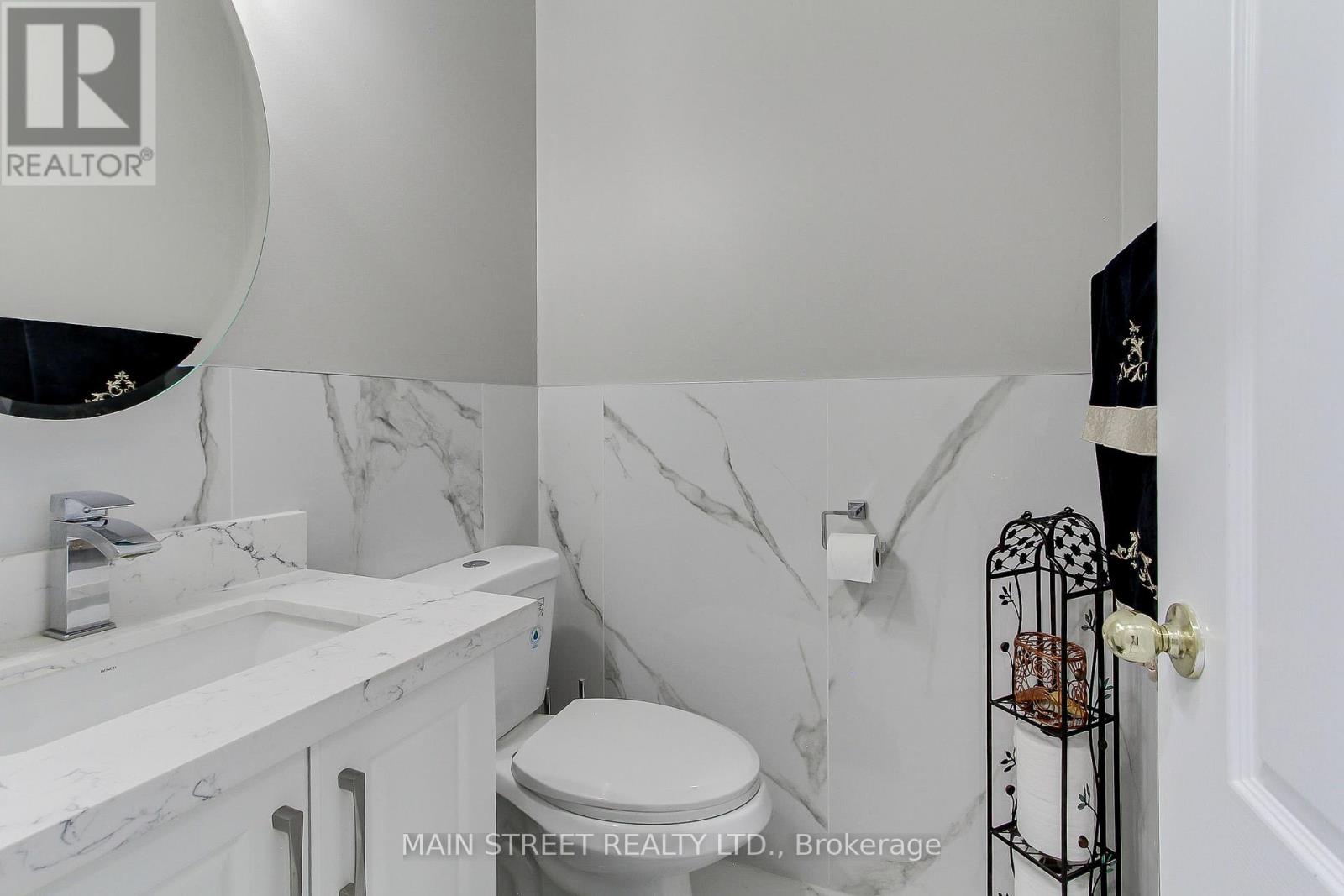 30 Conover Avenue, Aurora, Ontario  L4G 0A3 - Photo 17 - N12482106