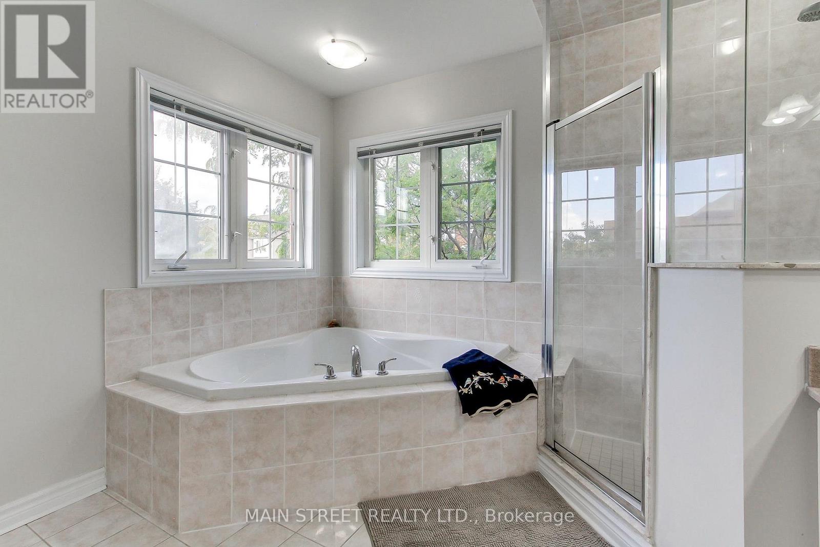 30 Conover Avenue, Aurora, Ontario  L4G 0A3 - Photo 23 - N12482106