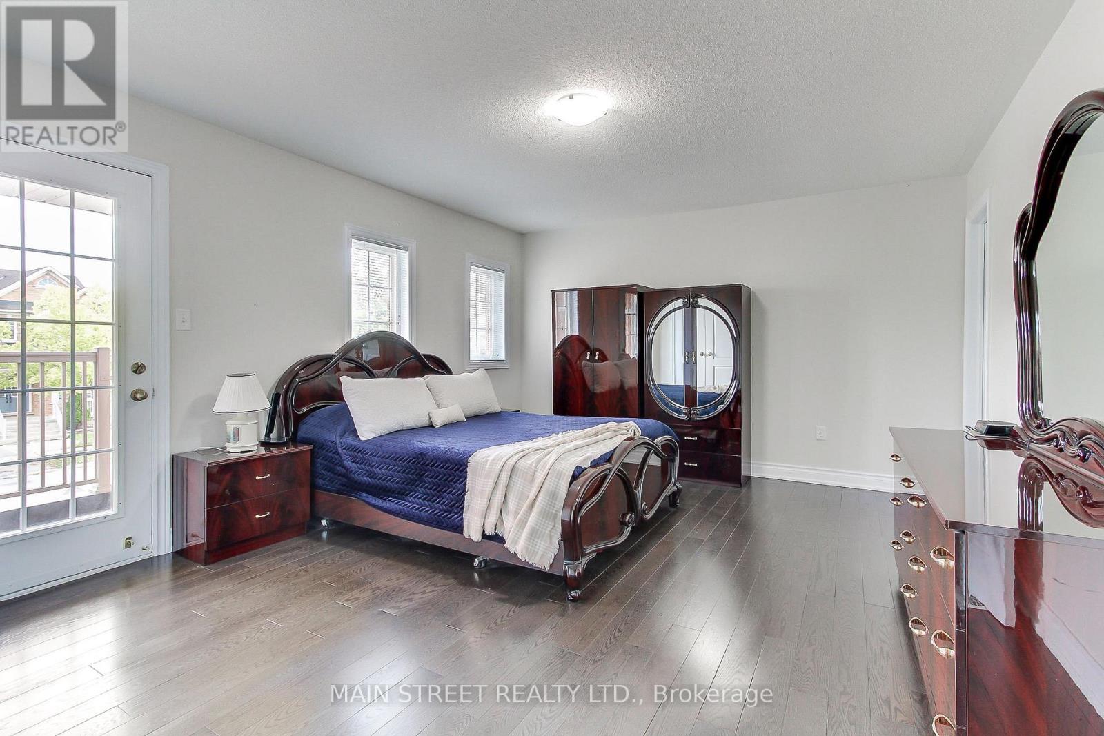 30 Conover Avenue, Aurora, Ontario  L4G 0A3 - Photo 24 - N12482106