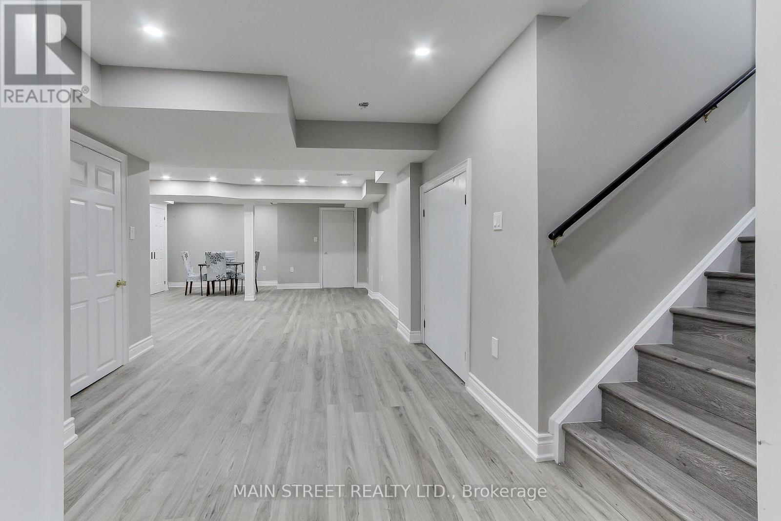30 Conover Avenue, Aurora, Ontario  L4G 0A3 - Photo 32 - N12482106