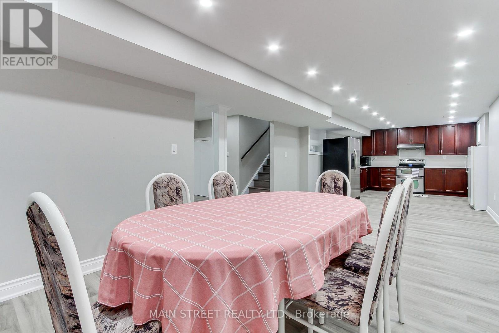 30 Conover Avenue, Aurora, Ontario  L4G 0A3 - Photo 34 - N12482106