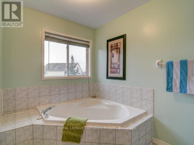 5 Gabrielle Drive, Brampton, Ontario  L7A 2A3 - Photo 14 - W12481705