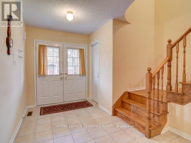 5 Gabrielle Drive, Brampton, Ontario  L7A 2A3 - Photo 2 - W12481705