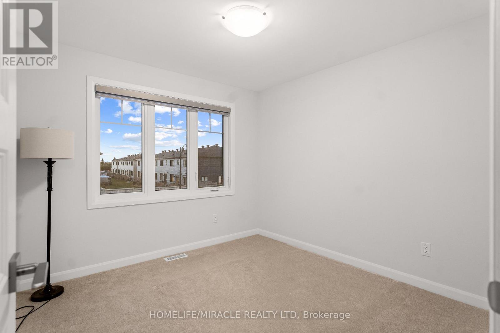 307 Blossom Pass Terrace, Ottawa, Ontario  K4A 5P1 - Photo 18 - X12482088