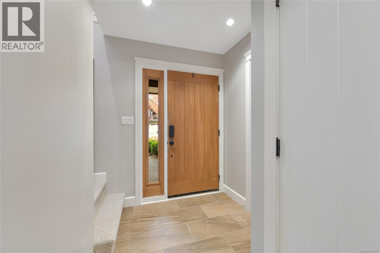 1041 Torrance Ave, Langford, British Columbia  V9C 0J3 - Photo 4 - 1018313
