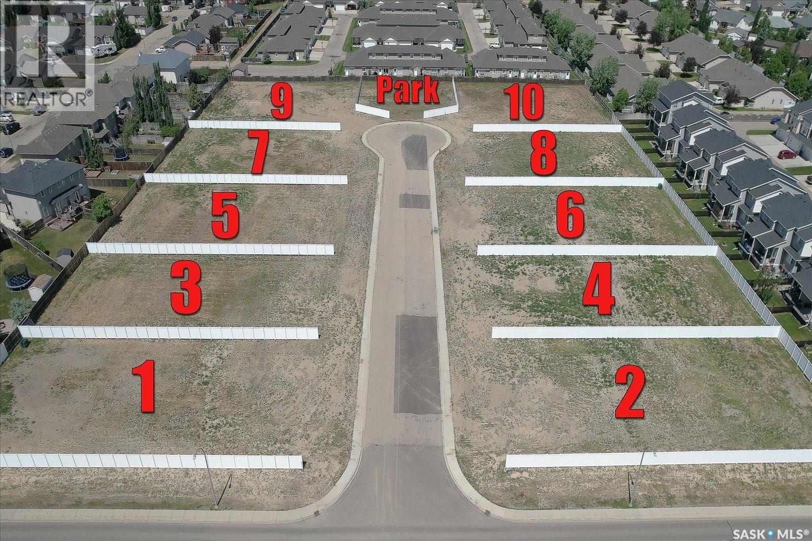 9 Loewen Court, Warman, Saskatchewan  S0K 1A0 - Photo 3 - SK021403