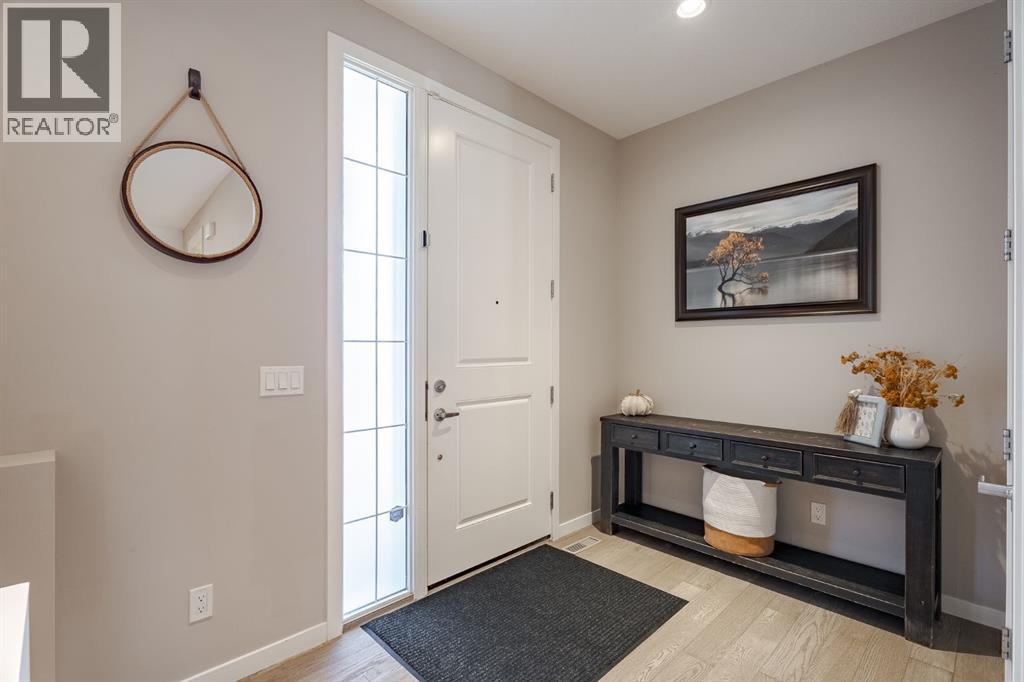 55 Legacy Woods Bay Se, Calgary, Alberta  T2X 2G4 - Photo 4 - A2265622