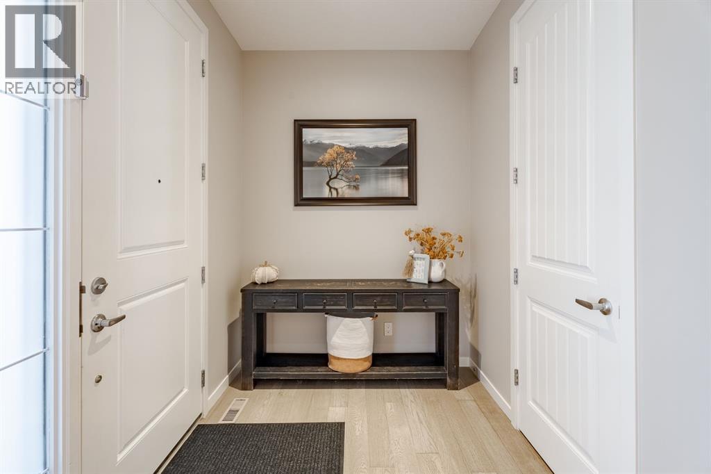 55 Legacy Woods Bay Se, Calgary, Alberta  T2X 2G4 - Photo 5 - A2265622