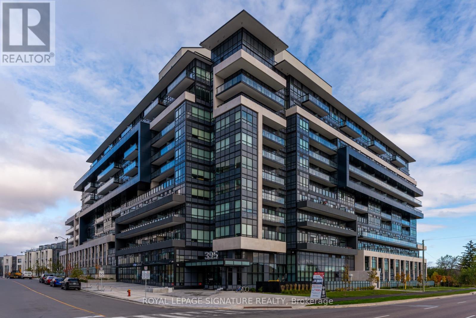 631 - 395 DUNDAS STREET W, Oakville, Ontario