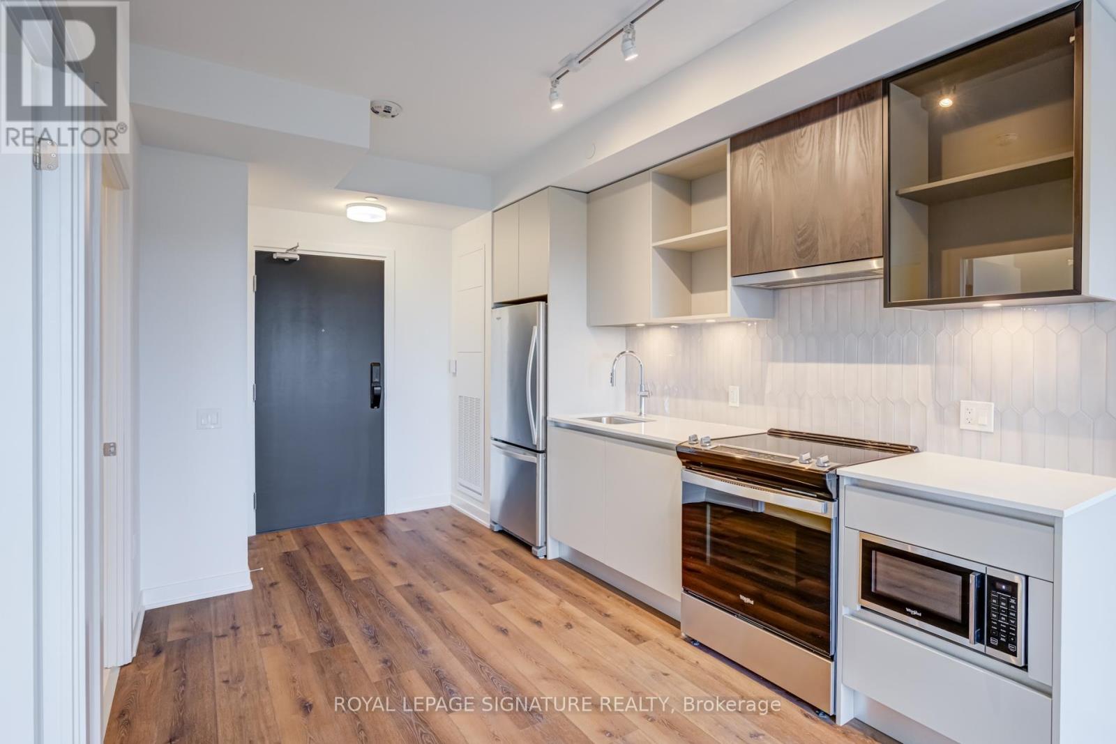 631 - 395 Dundas Street W, Oakville (Go Glenorchy), Ontario  L6M 5R8 - Photo 12 - W12482050