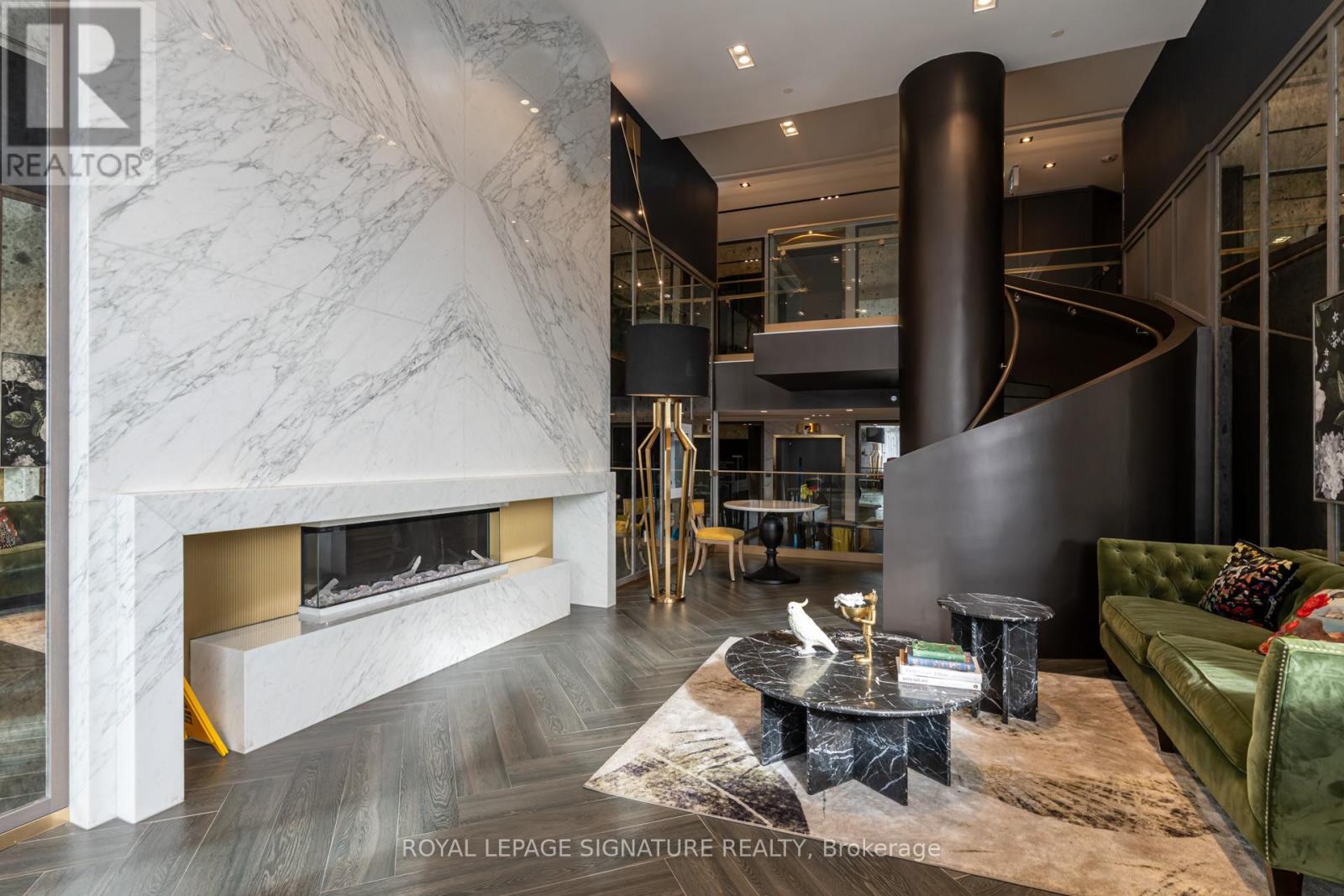 631 - 395 Dundas Street W, Oakville (Go Glenorchy), Ontario  L6M 5R8 - Photo 6 - W12482050
