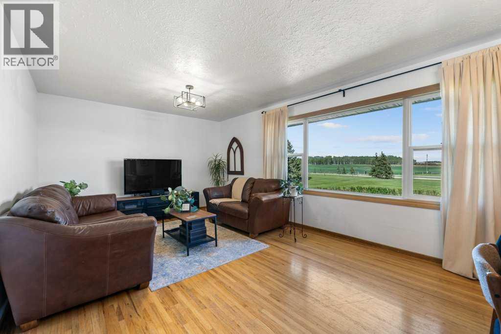 281025 Range Road 42, Rural Rocky View County, Alberta  T4C 1A6 - Photo 17 - A2227589