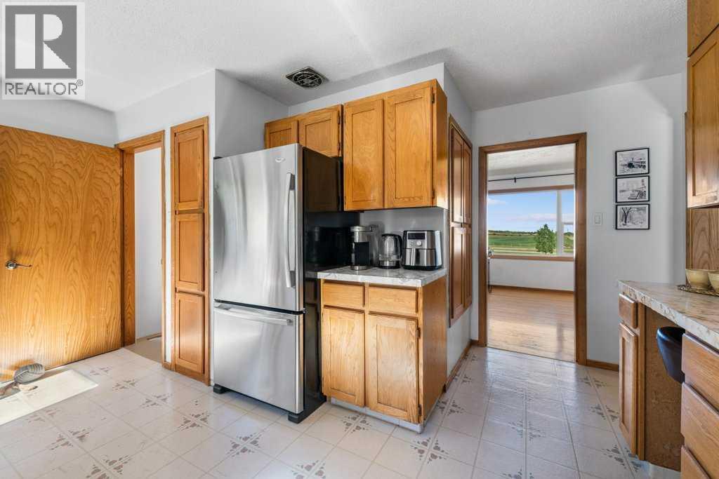 281025 Range Road 42, Rural Rocky View County, Alberta  T4C 1A6 - Photo 16 - A2227589