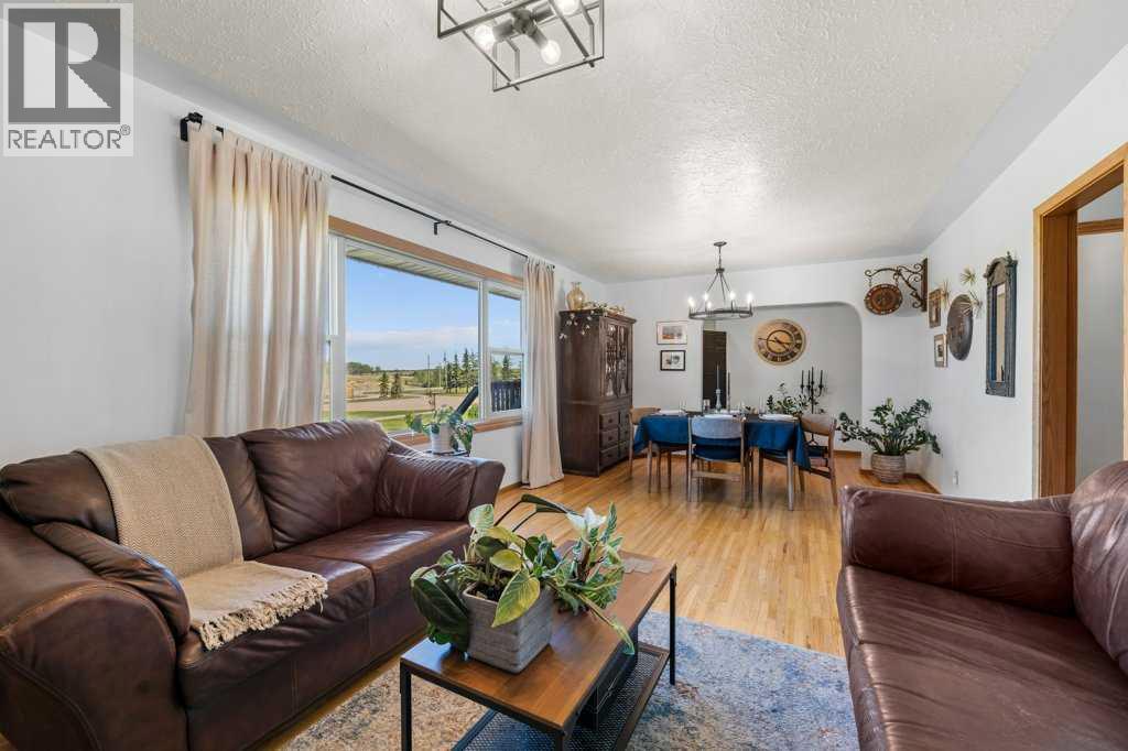 281025 Range Road 42, Rural Rocky View County, Alberta  T4C 1A6 - Photo 19 - A2227589