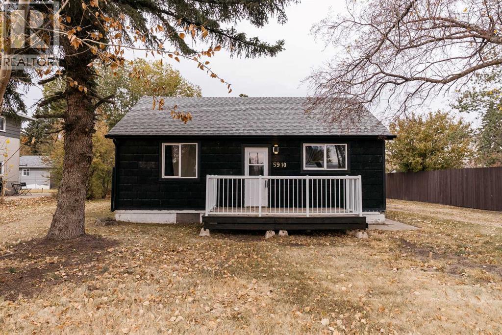 5910 50 Avenue, Stettler, Alberta  T0C 2L2 - Photo 2 - A2266922