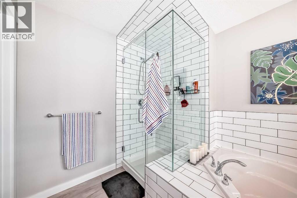 263 Coopers Hill Sw, Airdrie, Alberta  T4B 0R9 - Photo 24 - A2243169