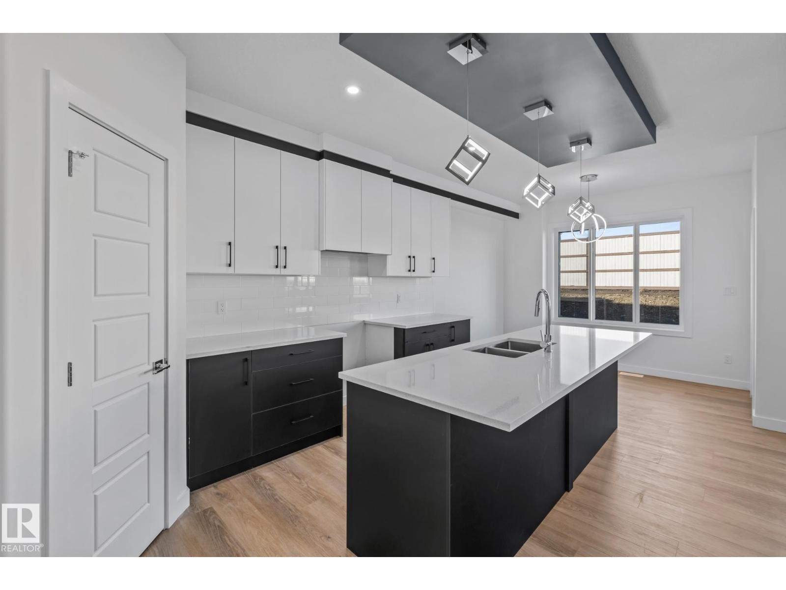 207 Savoy Cr, Sherwood Park, Alberta  T8H 3A8 - Photo 7 - E4463528