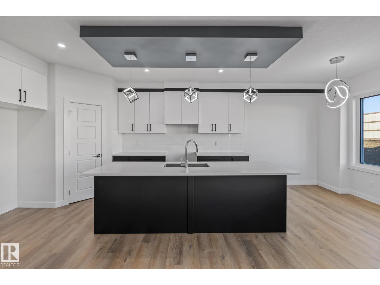 207 Savoy Cr, Sherwood Park, Alberta  T8H 3A8 - Photo 8 - E4463528