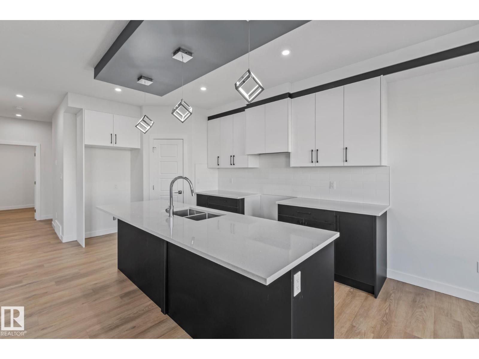 207 Savoy Cr, Sherwood Park, Alberta  T8H 3A8 - Photo 9 - E4463528