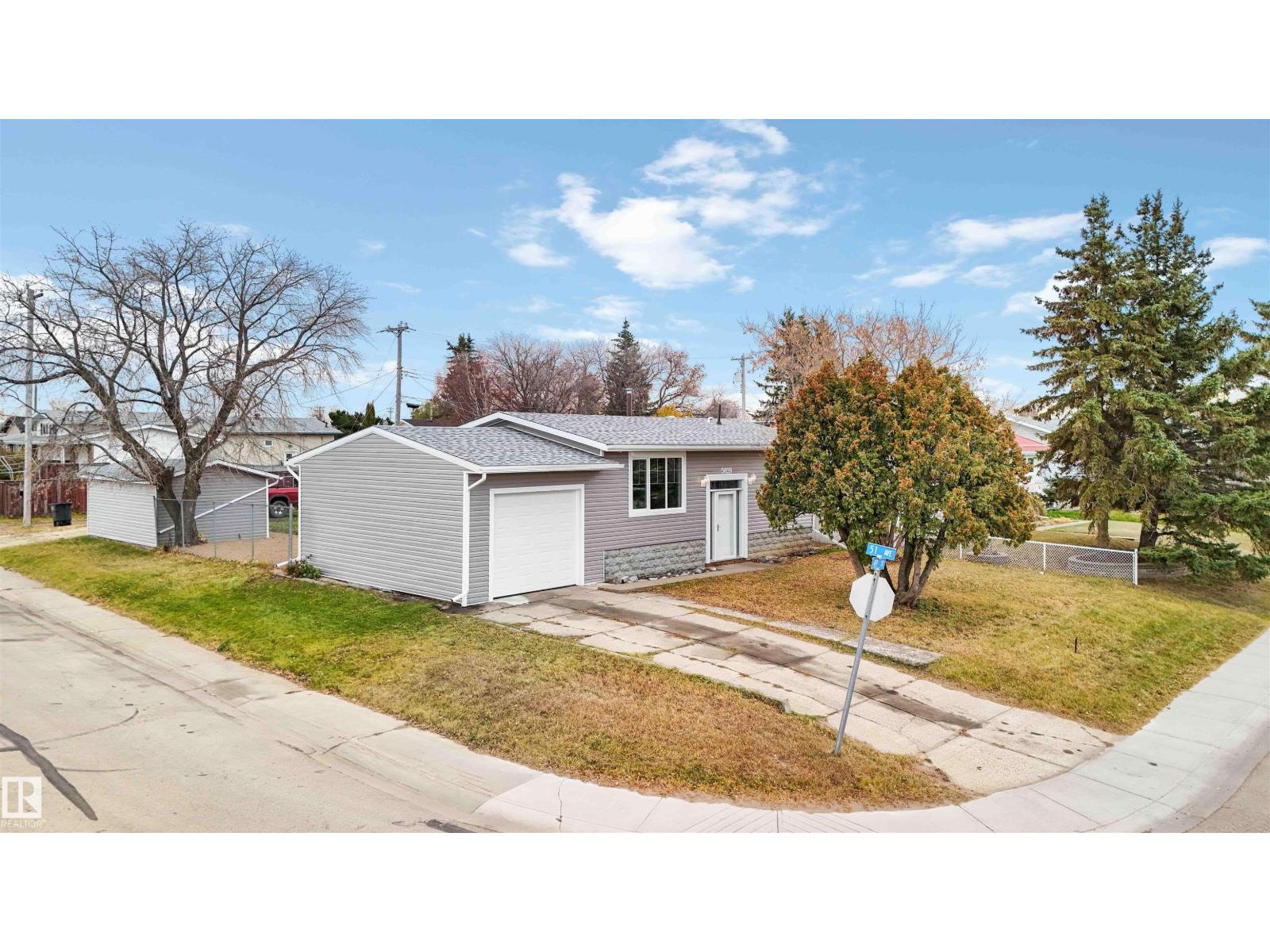 5039 49 ST, Gibbons, Alberta