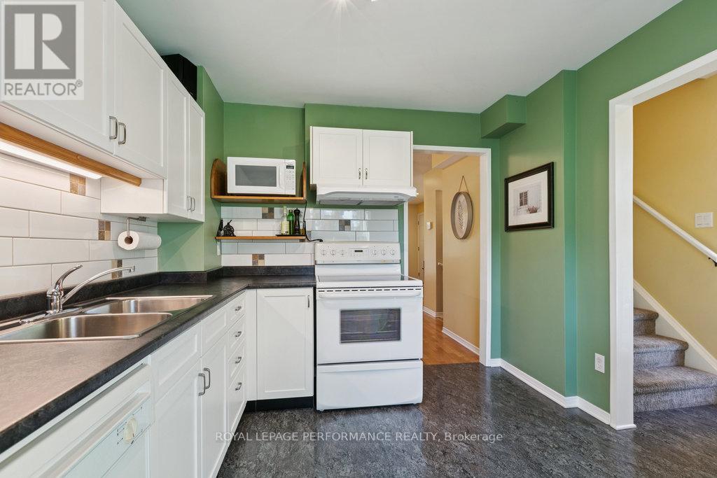 560 Thomson Street, Ottawa, Ontario  K1K 2J8 - Photo 16 - X12482157