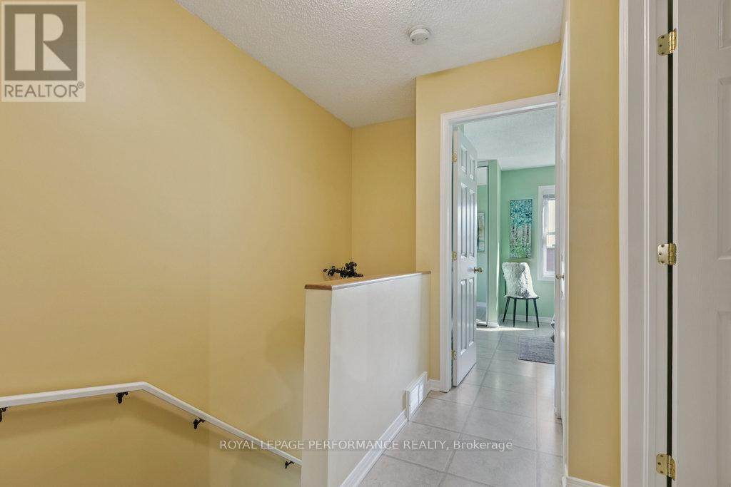560 Thomson Street, Ottawa, Ontario  K1K 2J8 - Photo 21 - X12482157