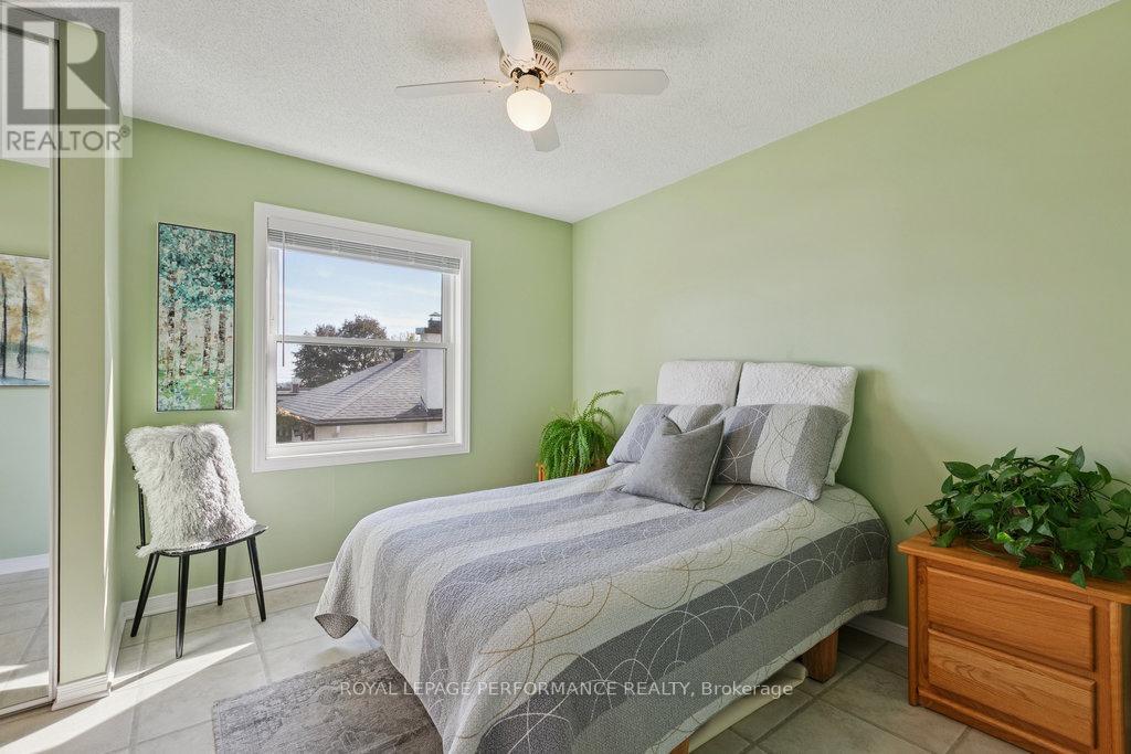 560 Thomson Street, Ottawa, Ontario  K1K 2J8 - Photo 24 - X12482157