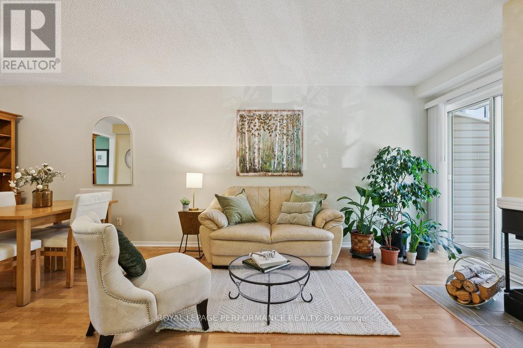 560 Thomson Street, Ottawa, Ontario  K1K 2J8 - Photo 6 - X12482157