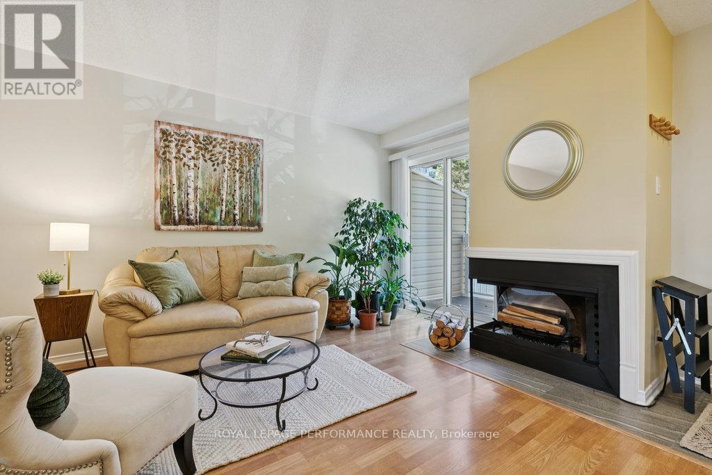 560 Thomson Street, Ottawa, Ontario  K1K 2J8 - Photo 7 - X12482157