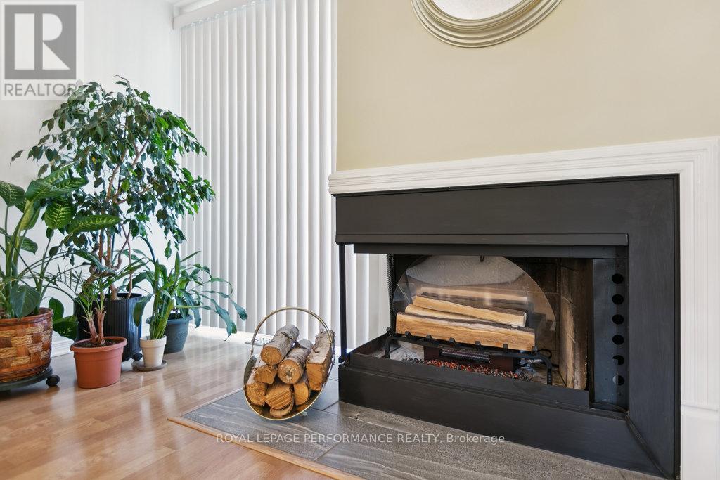 560 Thomson Street, Ottawa, Ontario  K1K 2J8 - Photo 8 - X12482157