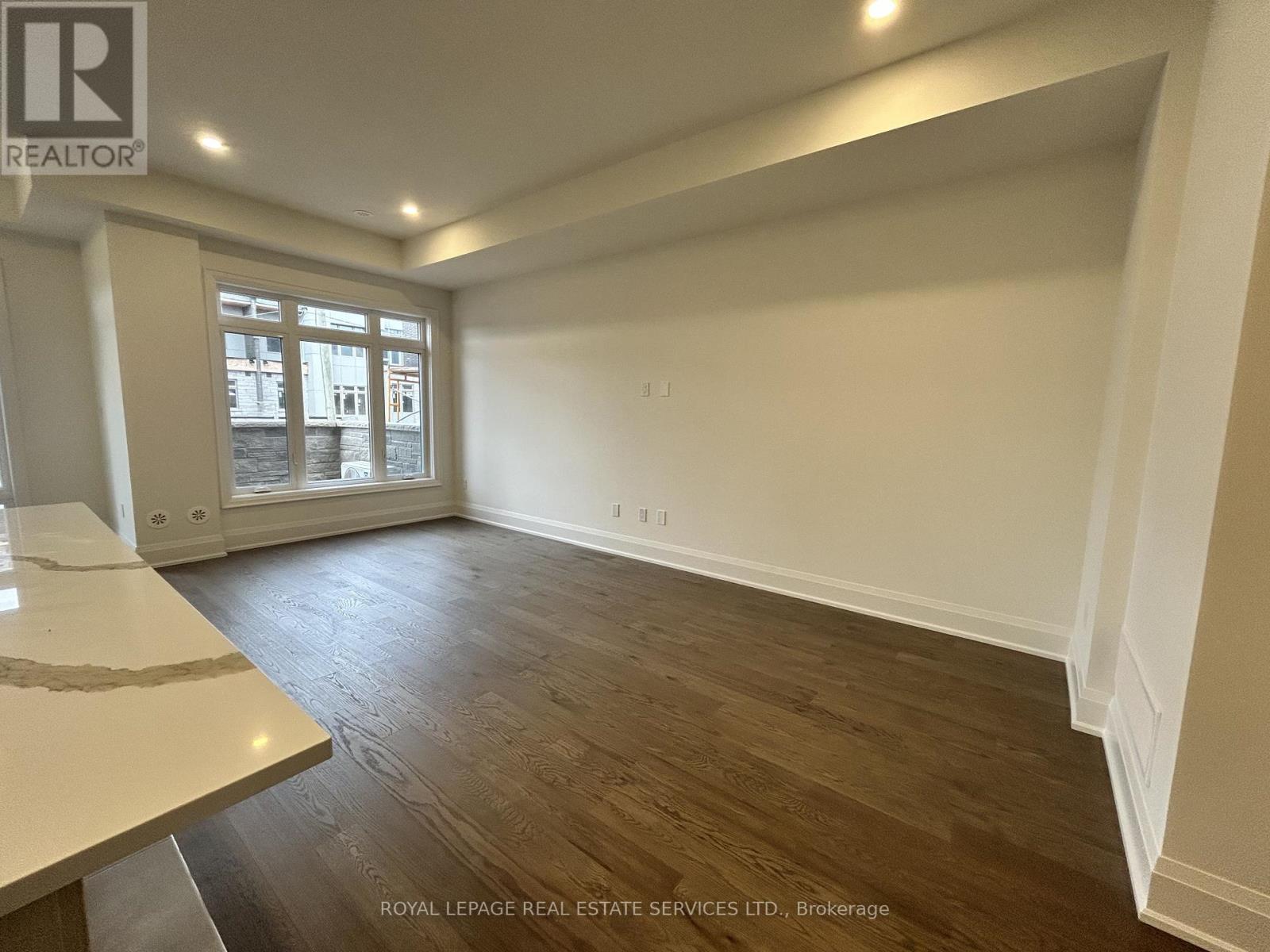 3303 Taha Gardens, Oakville, Ontario  L6M 5R9 - Photo 10 - W12482124