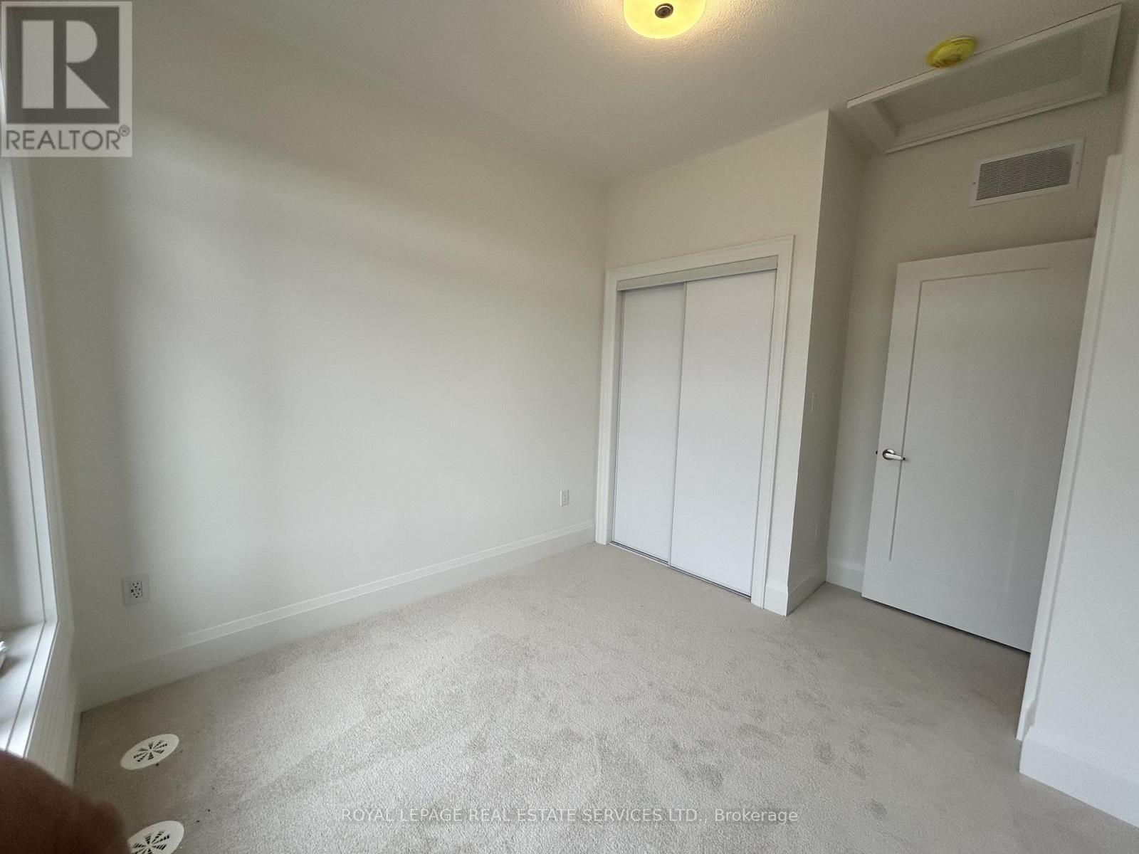 3303 Taha Gardens, Oakville, Ontario  L6M 5R9 - Photo 19 - W12482124