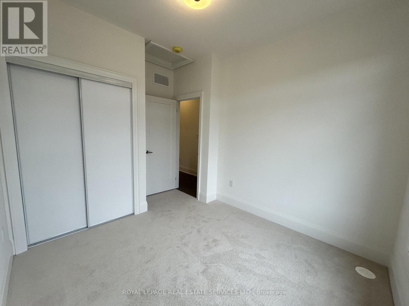 3303 Taha Gardens, Oakville, Ontario  L6M 5R9 - Photo 20 - W12482124