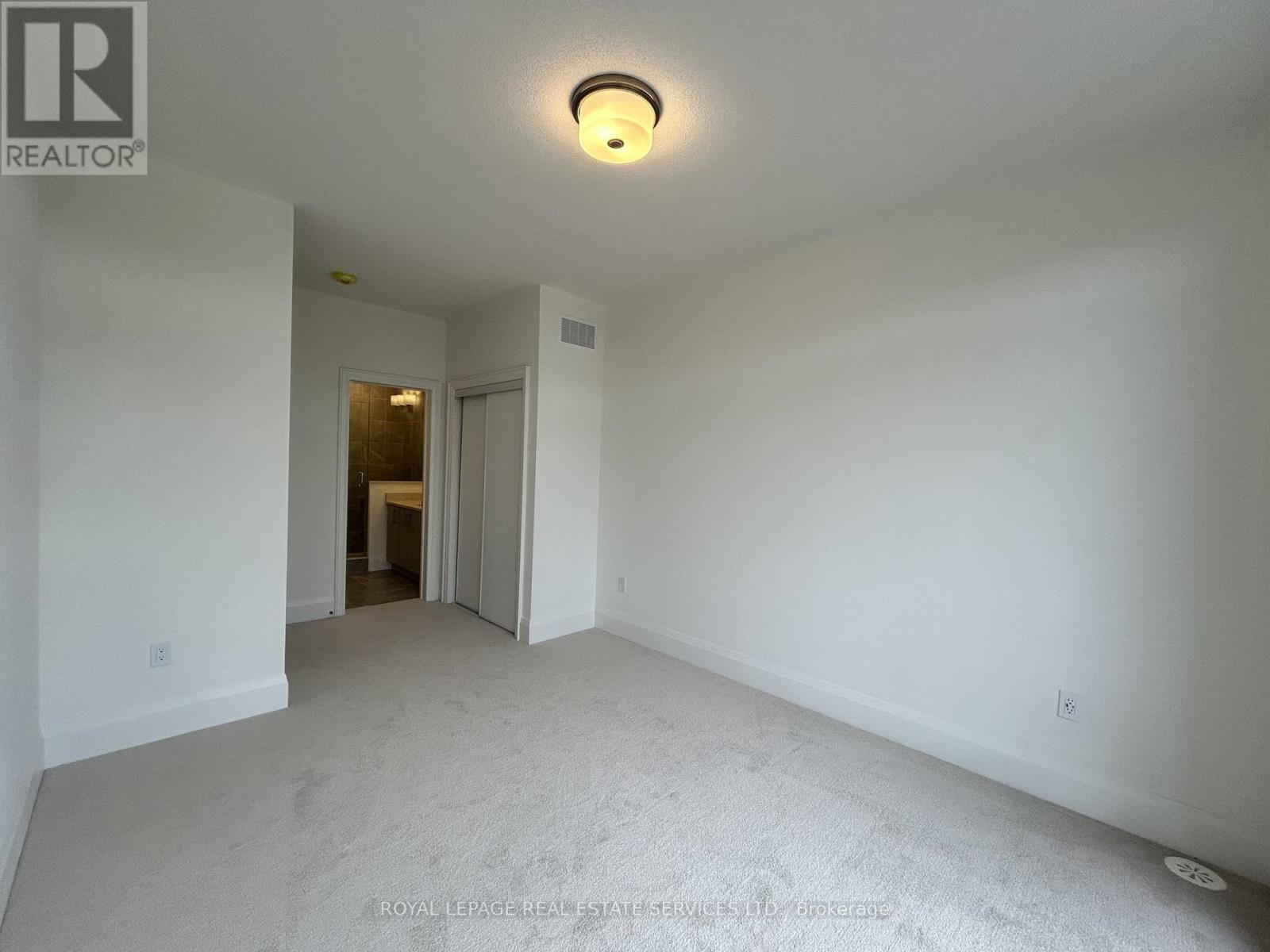 3303 Taha Gardens, Oakville, Ontario  L6M 5R9 - Photo 23 - W12482124