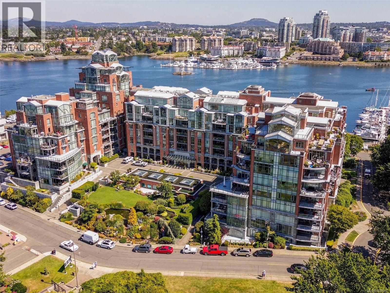 14 21 Dallas Rd, Victoria, British Columbia
