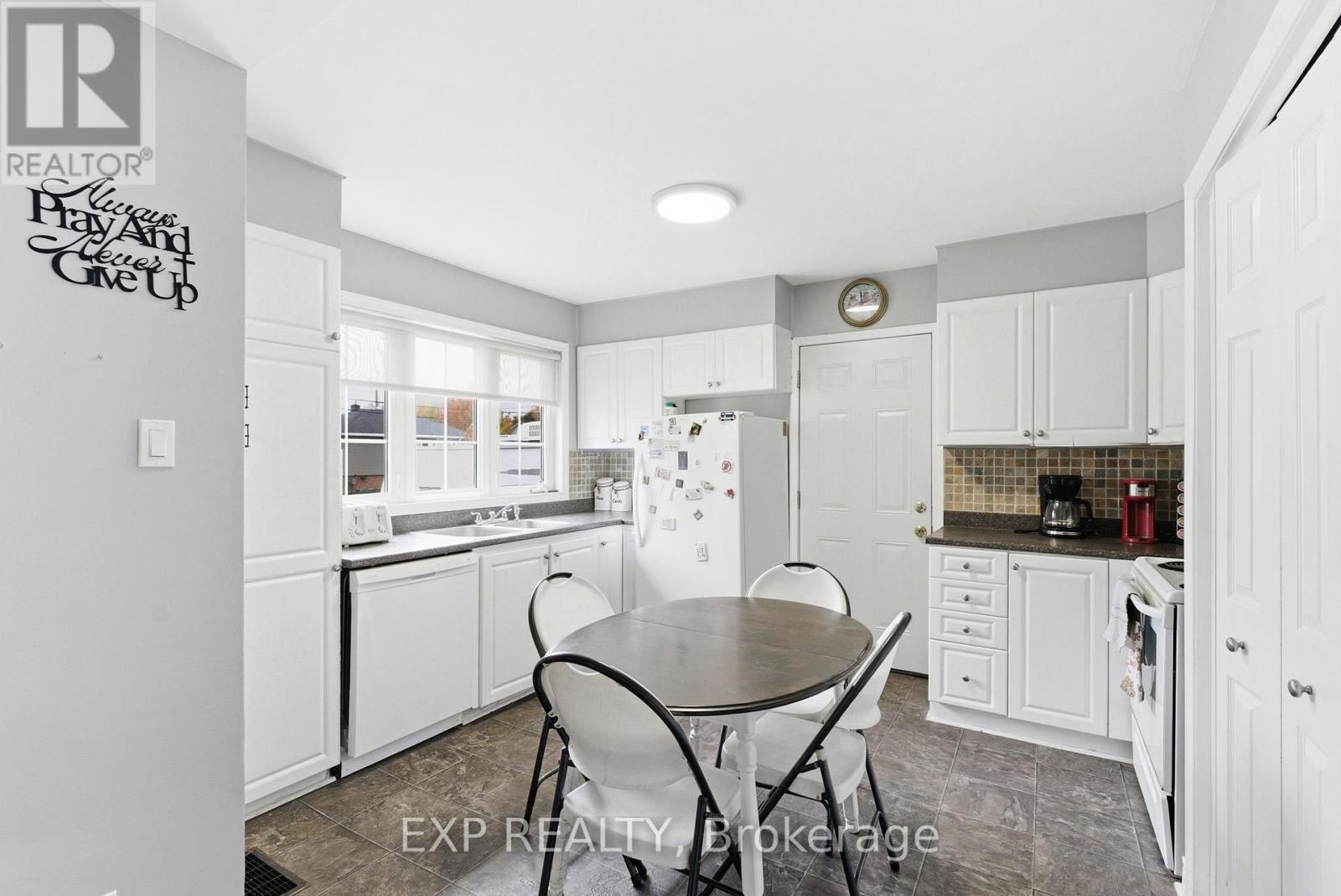 1119 Miron Avenue, Cornwall, Ontario  K6H 4T1 - Photo 3 - X12482162
