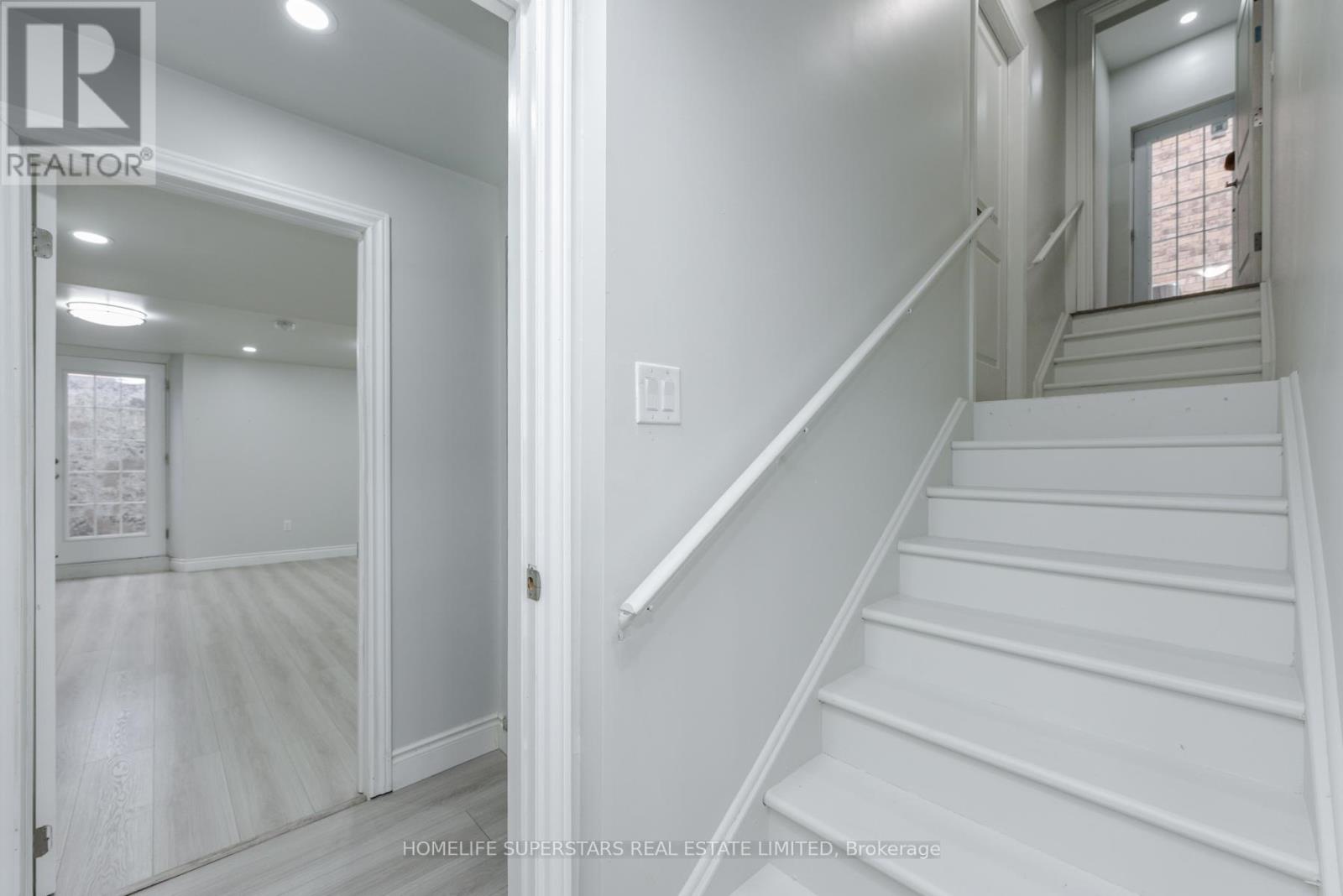 21 Cattail Crescent, Hamilton, Ontario  L8B 1Z6 - Photo 35 - X12481948