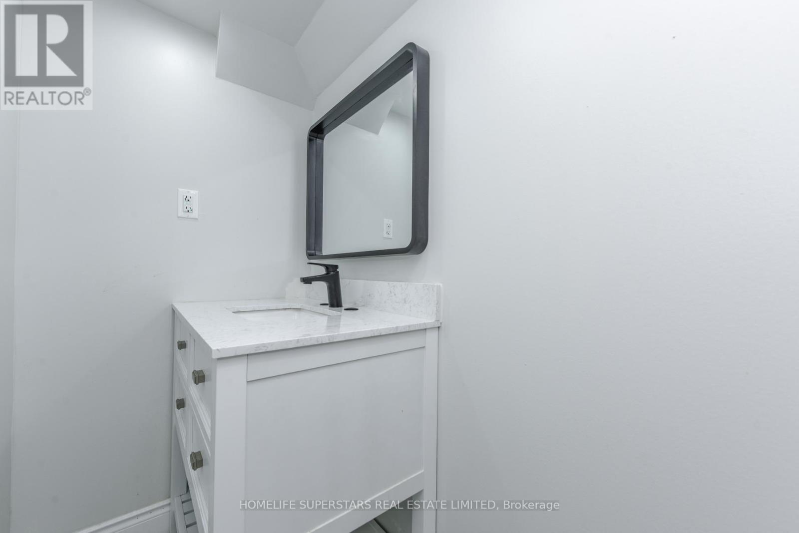 21 Cattail Crescent, Hamilton, Ontario  L8B 1Z6 - Photo 41 - X12481948