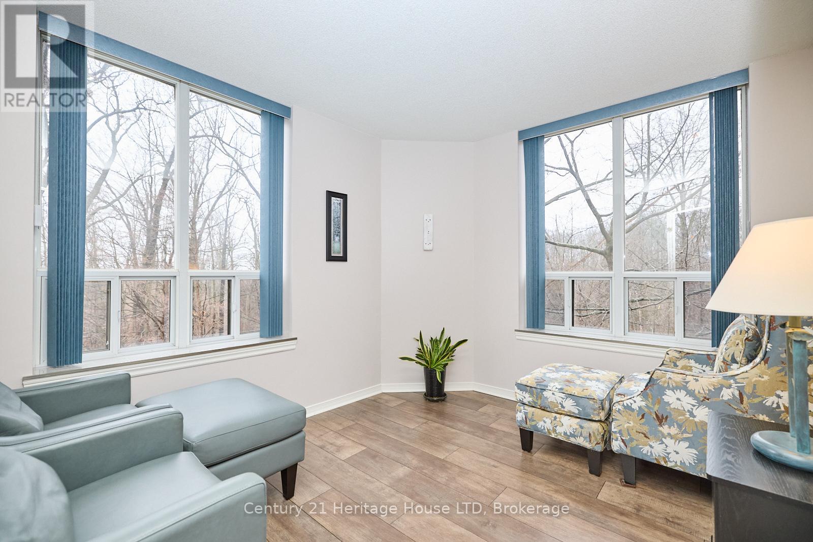 317 - 8111 Forest Glen Drive, Niagara Falls, Ontario L2H 2Y7 - Photo 2 - X12342001