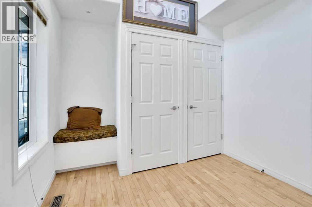 106 Lakeview Inlet, Chestermere, Alberta  T1X 1G9 - Photo 3 - A2252960