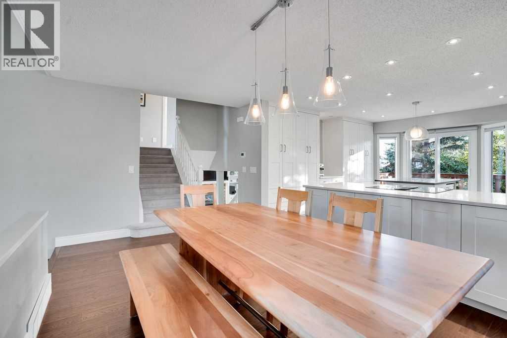 229 Wood Valley Place Sw, Calgary, Alberta  T2W 5X4 - Photo 7 - A2261875