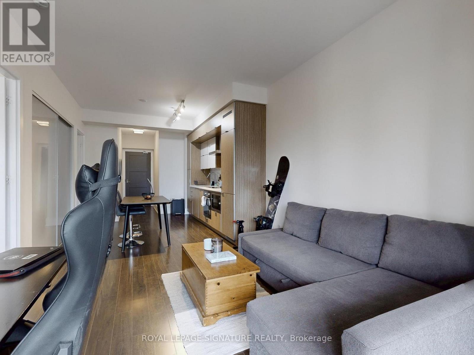 1802 - 300 Front Street W, Toronto, Ontario  M5V 0E9 - Photo 10 - C12482139