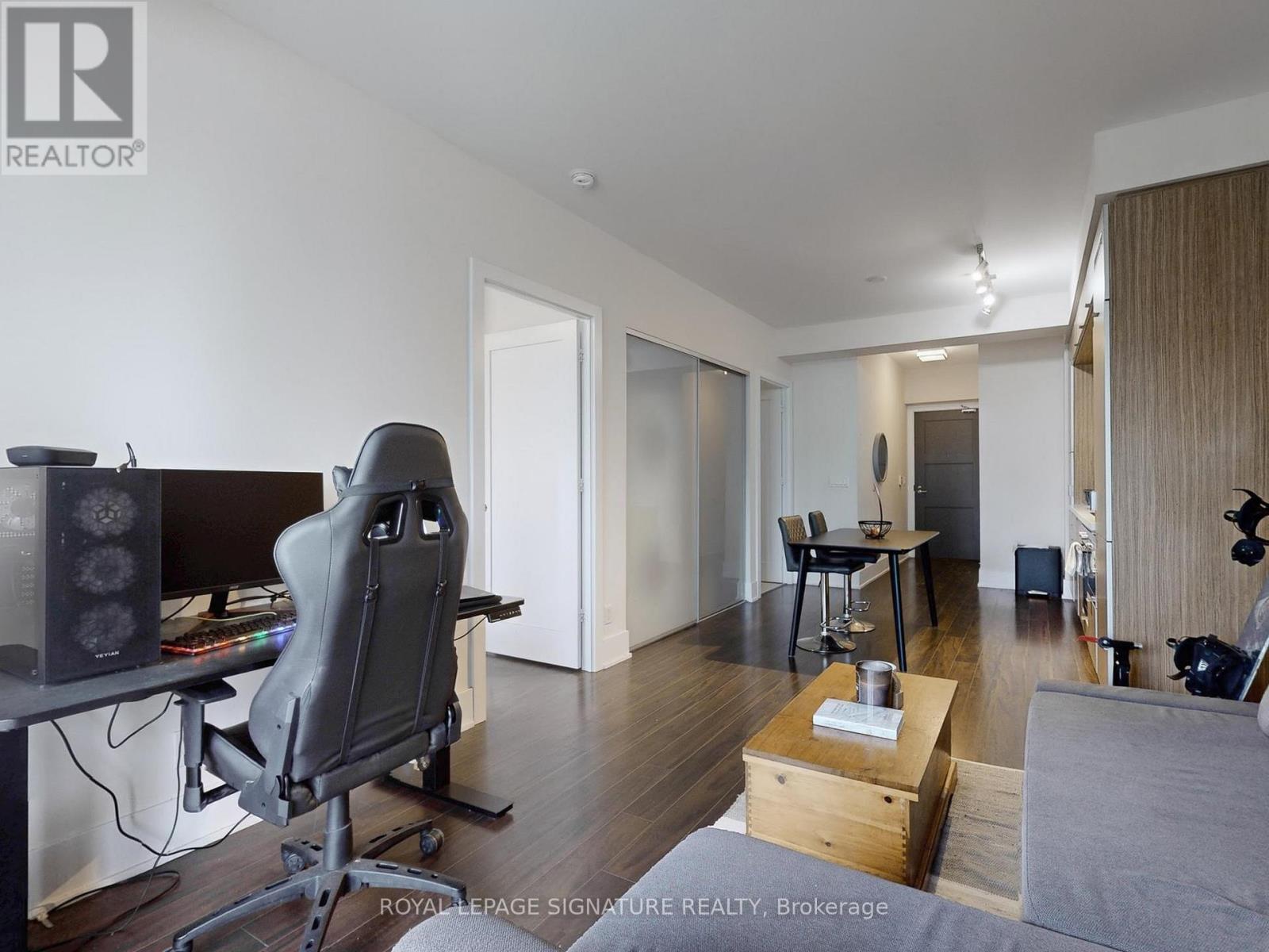 1802 - 300 Front Street W, Toronto, Ontario  M5V 0E9 - Photo 12 - C12482139