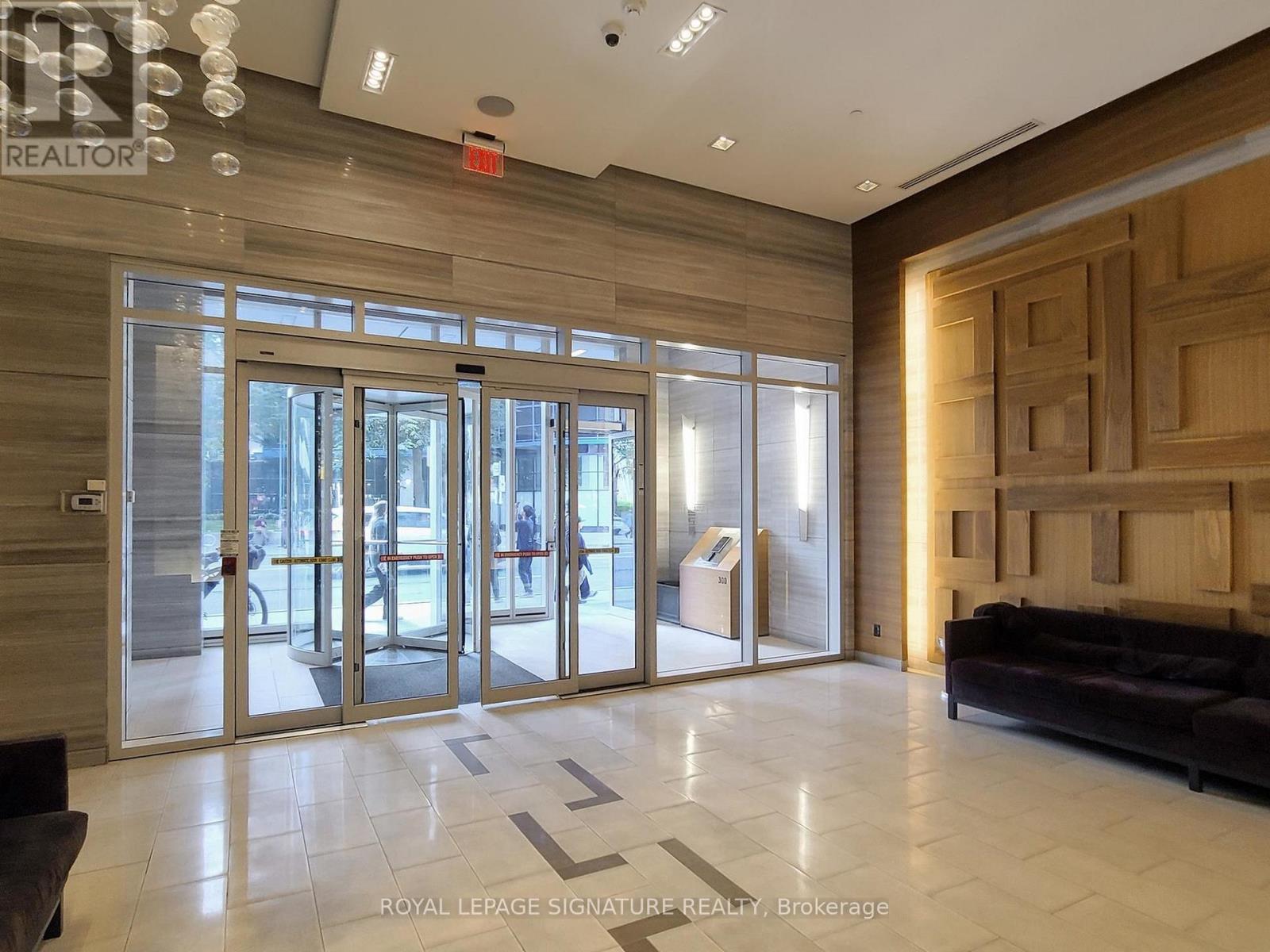 1802 - 300 Front Street W, Toronto, Ontario  M5V 0E9 - Photo 3 - C12482139